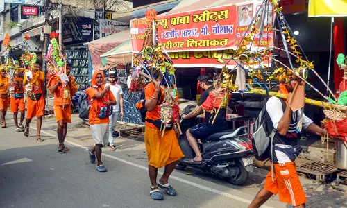 SC extends stay on order over eateries along Kanwar Yatra