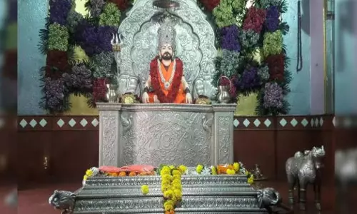 Gram sabha resolution bars Muslim traders from Kanifnath Maharaj Yatra