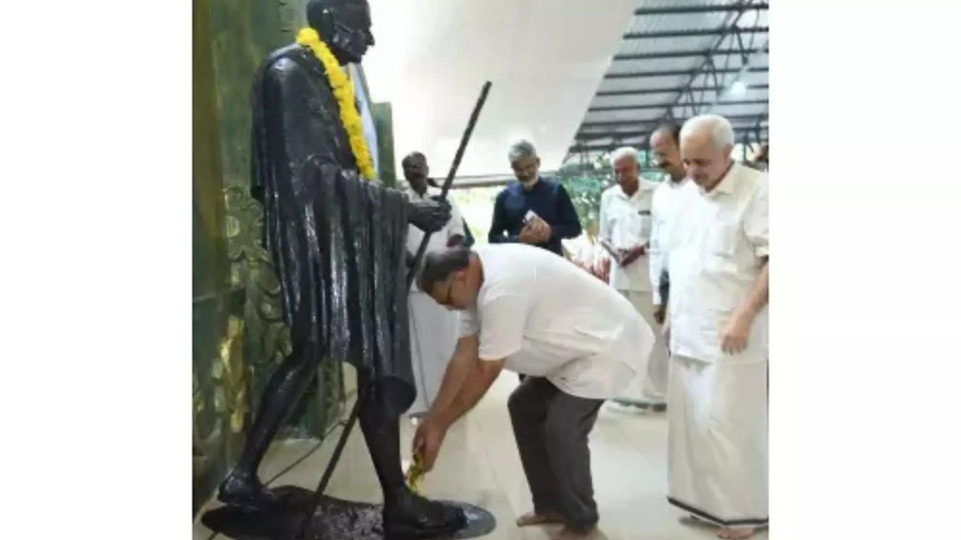 Tushar Gandhi Criticises RSS-BJP, Faces Backlash Tushar Gandhi Criticises RSS-BJP, Faces Backlash