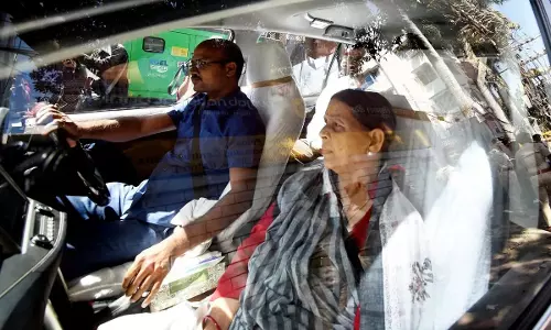 Rabri Devi, Tej Pratap Appear Before ED in Land for Jobs Case