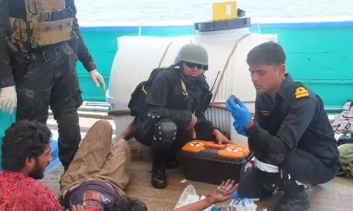 Navy frigate helps injured Pak crew on fishing vessel