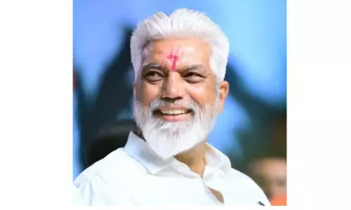 Maharashtra Govt. Withdraws Order Making Hindi Compulsory