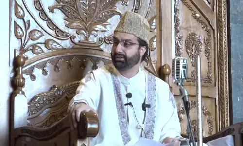 In a First, Namazis Hold Moment of Silence to Honour Victims’ Lives