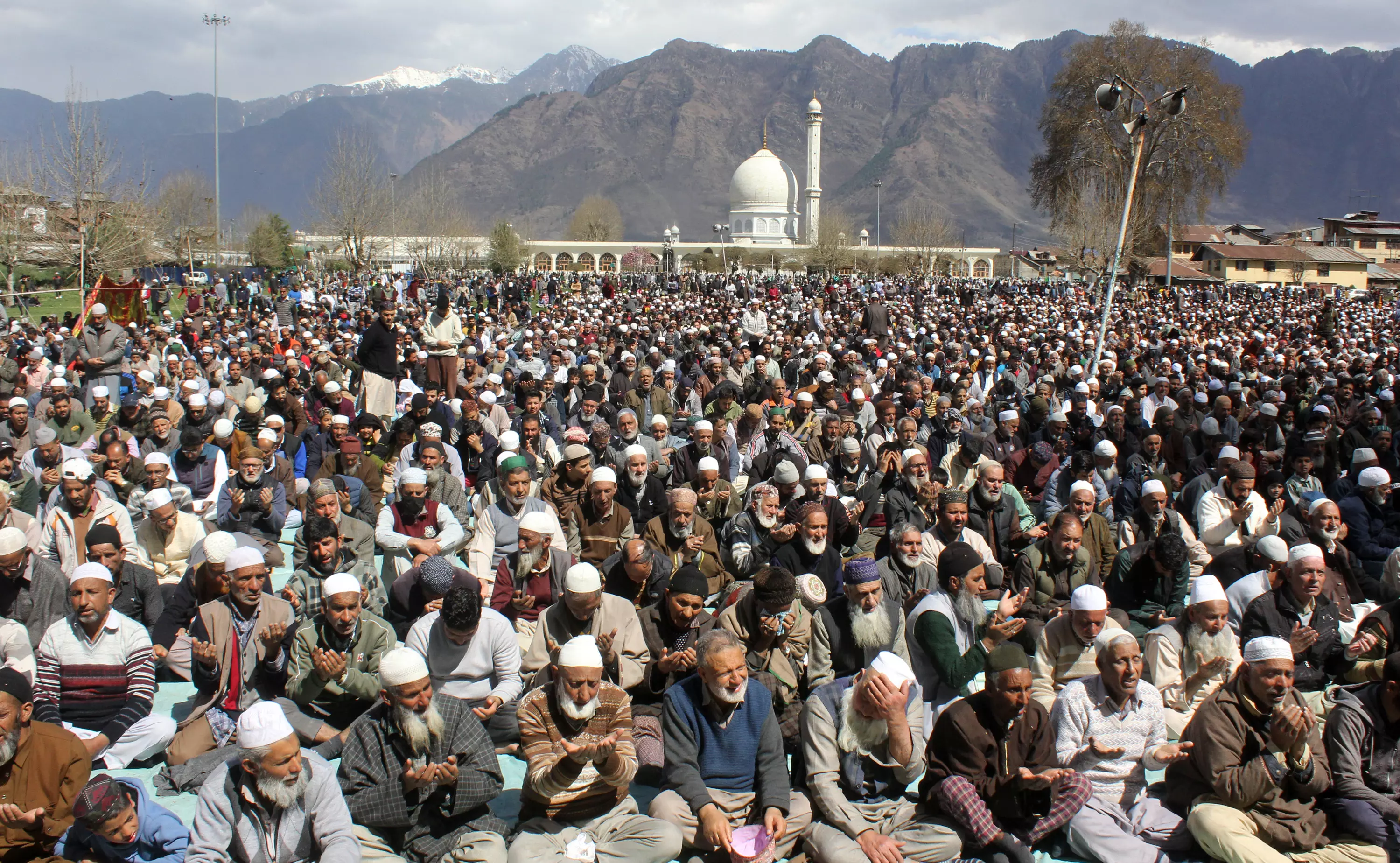 J&K People Fear Escalation In Active Hostilities Between India & Pakistan J&K People Fear Escalation In Active Hostilities Between India & Pakistan