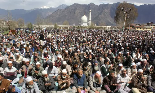 J&K People Fear Escalation In Active Hostilities Between India & Pakistan