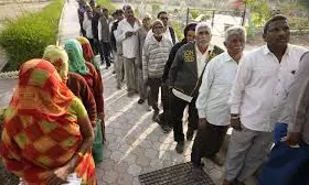 Shikha Mukerjee | Migrants And Voting: EC’s ‘stealth ops’ Start In Bihar