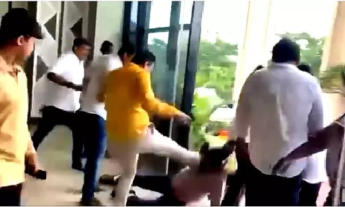 Odisha: Senior Bureaucrat Assaulted Inside BMC Office; Three Arrested