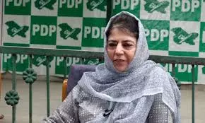 Mehbooba Mufti Demands Release of J&K Political Prisoners, Urges CM Abdullah to Act Mehbooba Mufti Demands Release of J&K Political Prisoners, Urges CM Abdullah to Act
