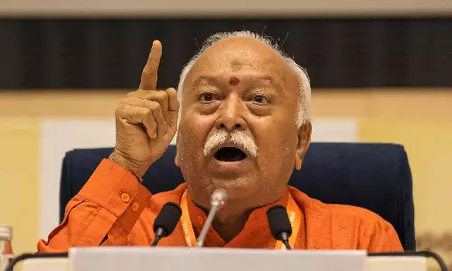 Bhagwat Pitches for Maximum Three Children, Minimum Three Languages Bhagwat Pitches for Maximum Three Children, Minimum Three Languages