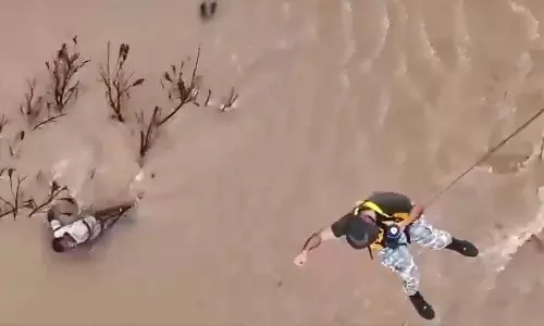 C’garh: Man, Trapped in Flooded River for 12 Hours, Rescued by IAF C’garh: Man, Trapped in Flooded River for 12 Hours, Rescued by IAF