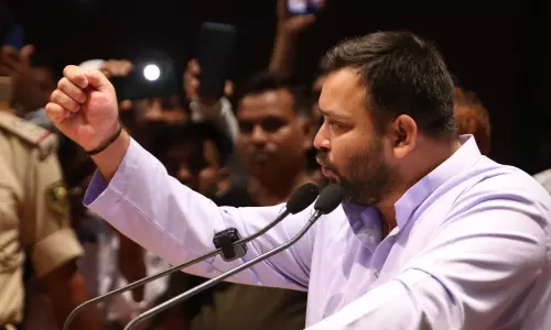 Tejashwi Says RJD to Fight All 243 Bihar Seats Amid Rift Tejashwi Says RJD to Fight All 243 Bihar Seats Amid Rift