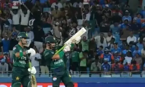 Raut Slams BCCI, Modi Government Over Pakistani Player’s Gesture