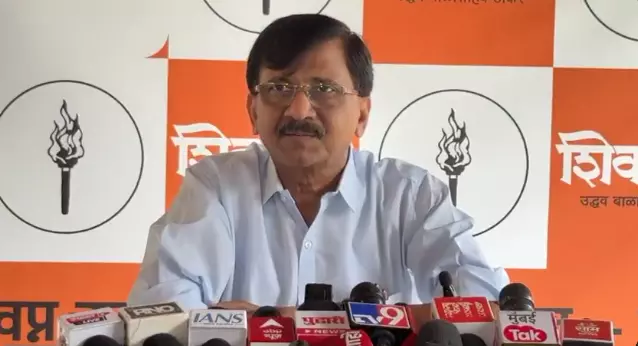 Raut Claims Shinde Tried to Reconcile Thackeray Cousins to Counter BJP Raut Claims Shinde Tried to Reconcile Thackeray Cousins to Counter BJP