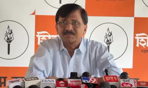 Raut Claims Shinde Tried to Reconcile Thackeray Cousins to Counter BJP Raut Claims Shinde Tried to Reconcile Thackeray Cousins to Counter BJP