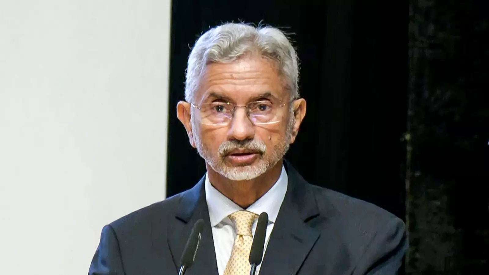 Jaishankar, Taliban FM Discuss Quake Relief Jaishankar, Taliban FM Discuss Quake Relief