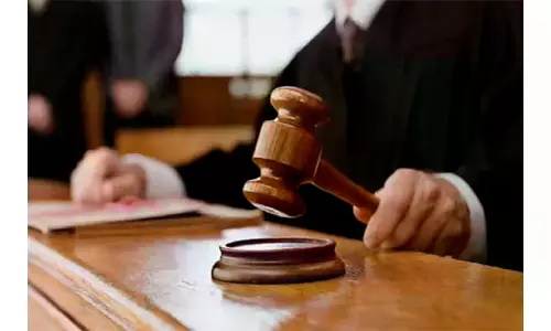 Calcutta HC Disqualifies Mukul Roy as MLA for Defection Calcutta HC Disqualifies Mukul Roy as MLA for Defection