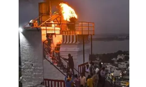 AA Edit | TN Politics Embroils HC Judge AA Edit | TN Politics Embroils HC Judge