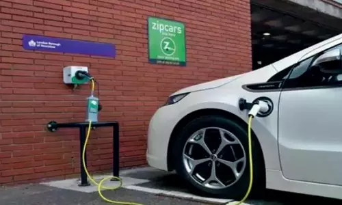 Maharashtra Government Told To Stop Toll Tax Collection For EV Cars Maharashtra Government Told To Stop Toll Tax Collection For EV Cars