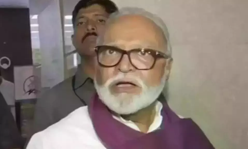 Bhujbal Sets 3-Month Deadline To Switch To PNG Bhujbal Sets 3-Month Deadline To Switch To PNG