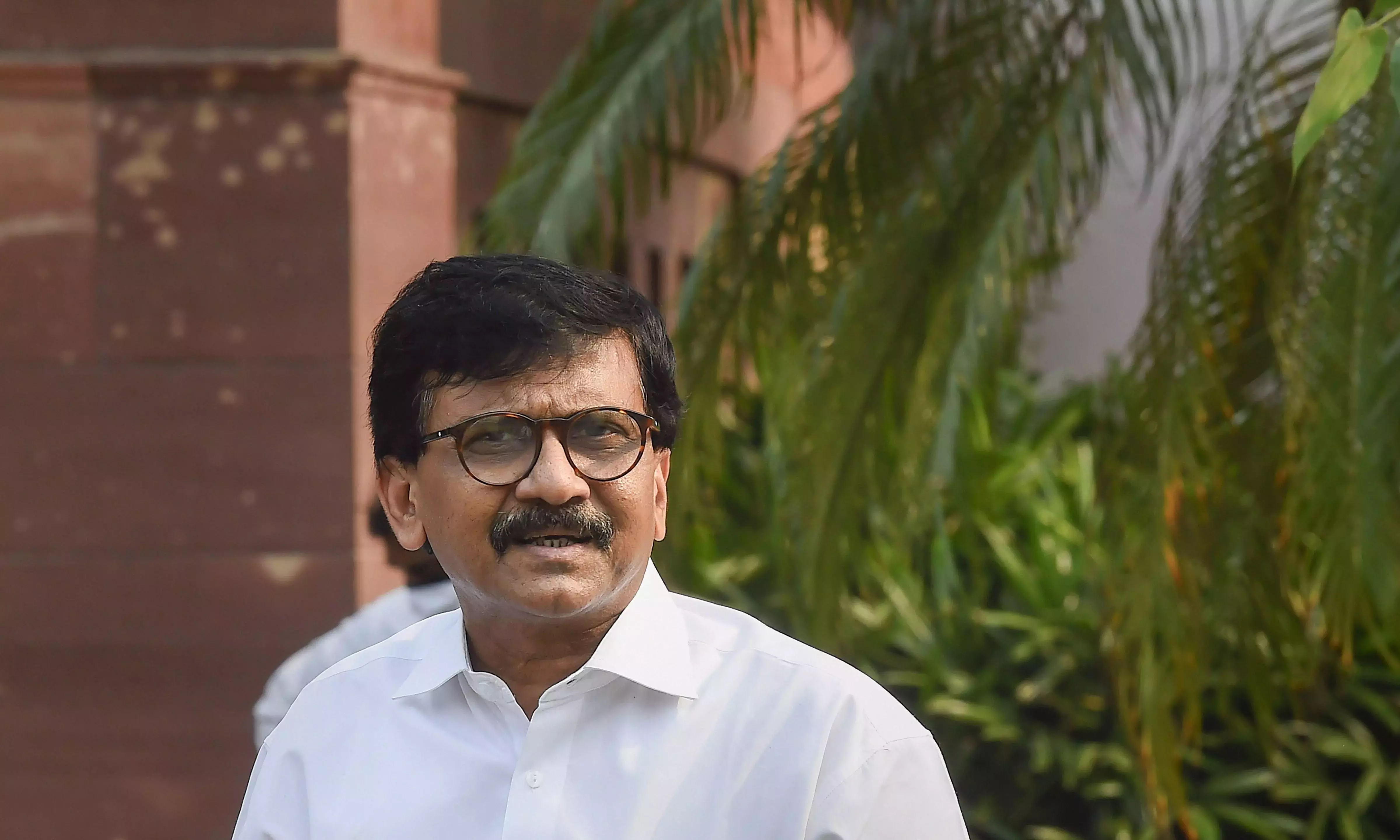 Raut Alleges Systemic Extortion By Maharashtra FDA Officers Raut Alleges Systemic Extortion By Maharashtra FDA Officers